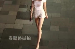 月月童装小姐姐,打造萌娃时尚，陪伴孩子快乐成长